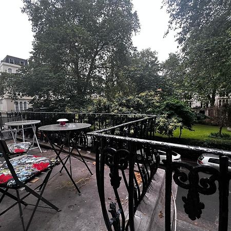 Hyde Park Studio Has Private Balcony With Tranquil Garden View London Kültér fotó