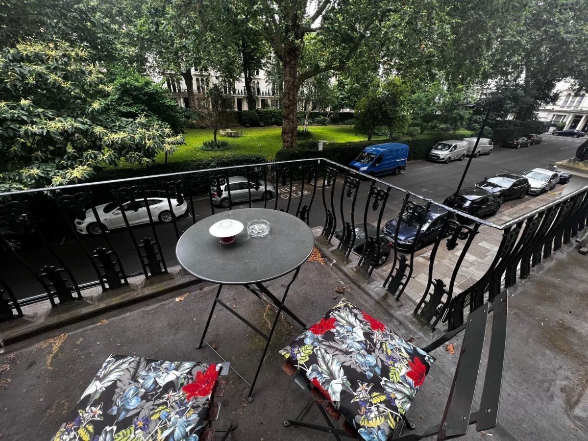 Hyde Park Studio Has Private Balcony With Tranquil Garden View London Kültér fotó