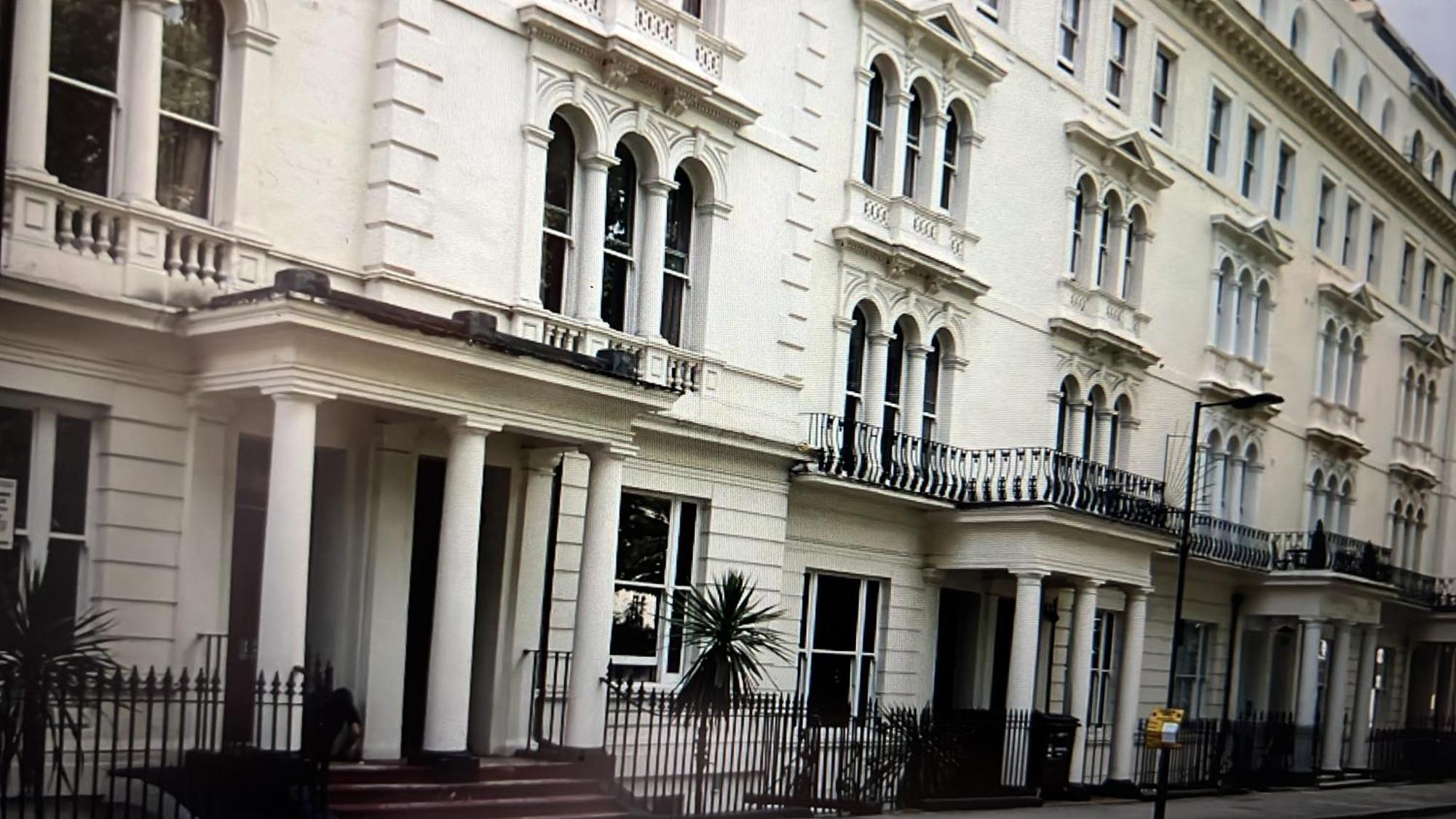 Hyde Park Studio Has Private Balcony With Tranquil Garden View London Kültér fotó